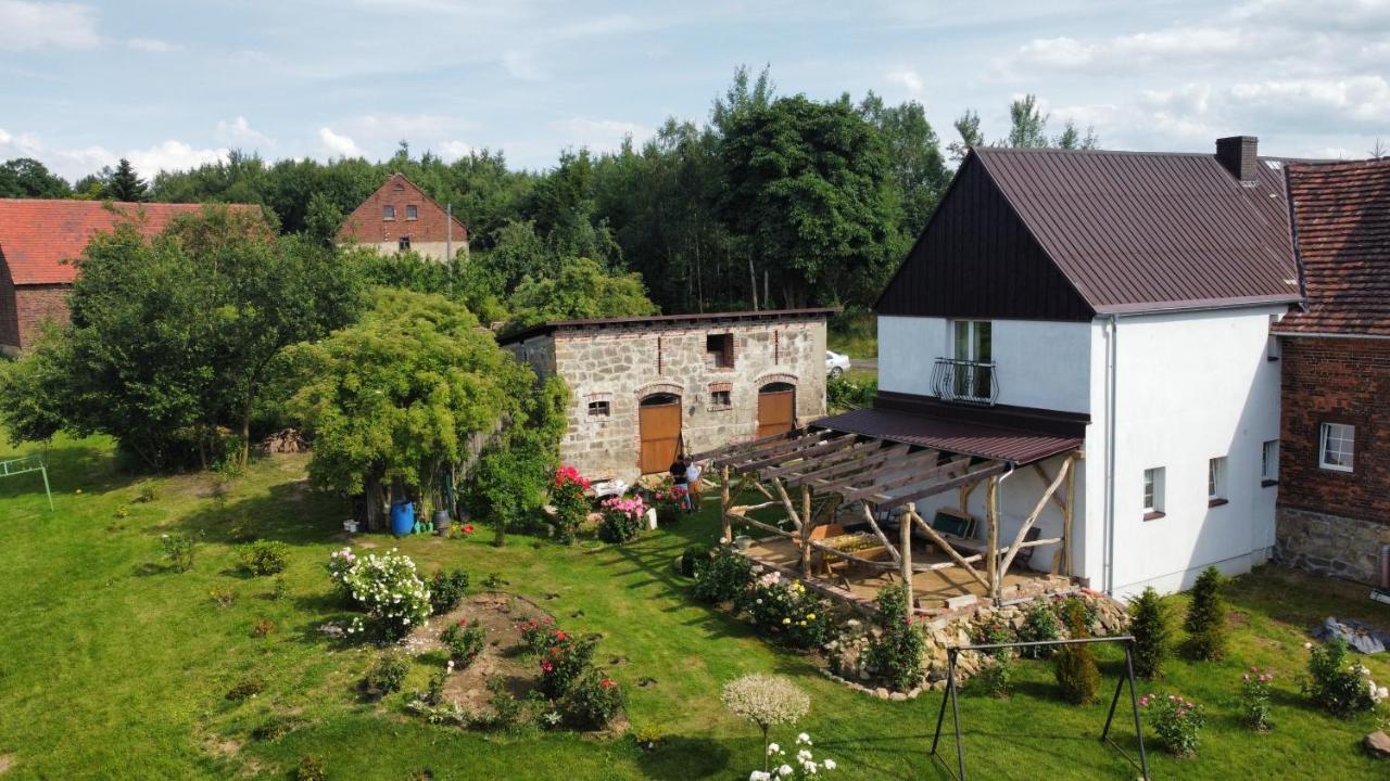 Roze I Jablonie Agroturystyka Gryfów Śląski Exteriör bild
